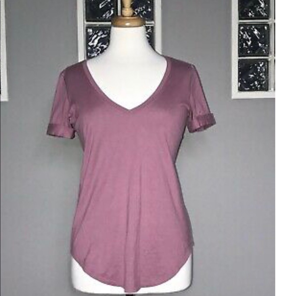 LULULEMON SHORT SLEEVE V NECK